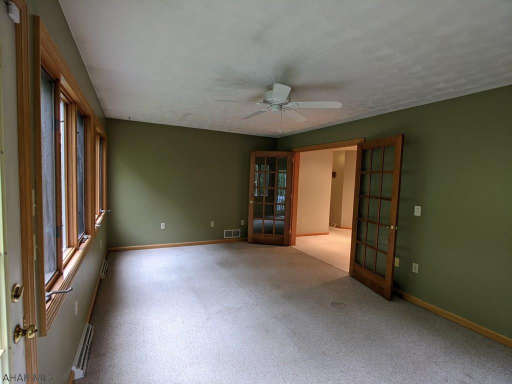 Holiday Manor - Residential