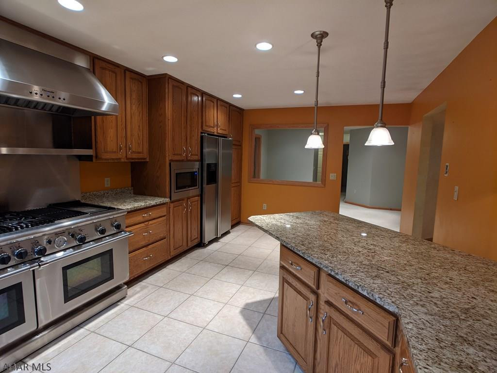 Holiday Manor - Residential