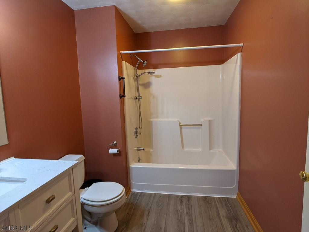 Holiday Manor - Residential