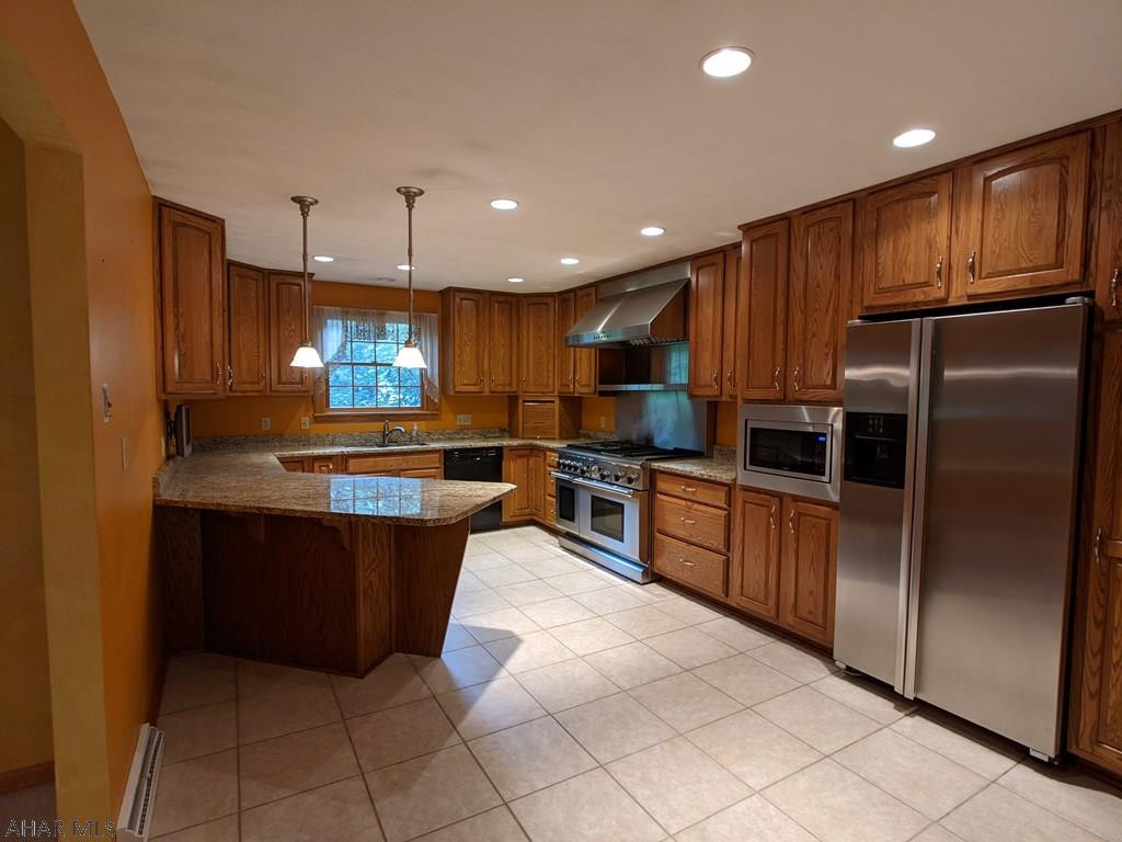 Holiday Manor - Residential