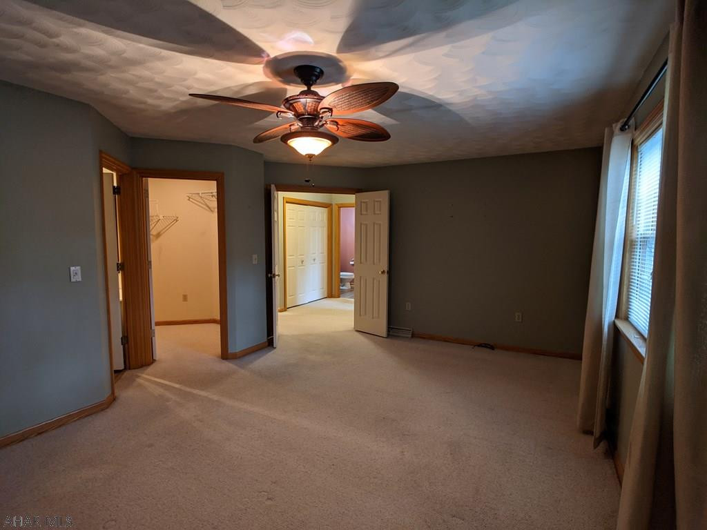 Holiday Manor - Residential