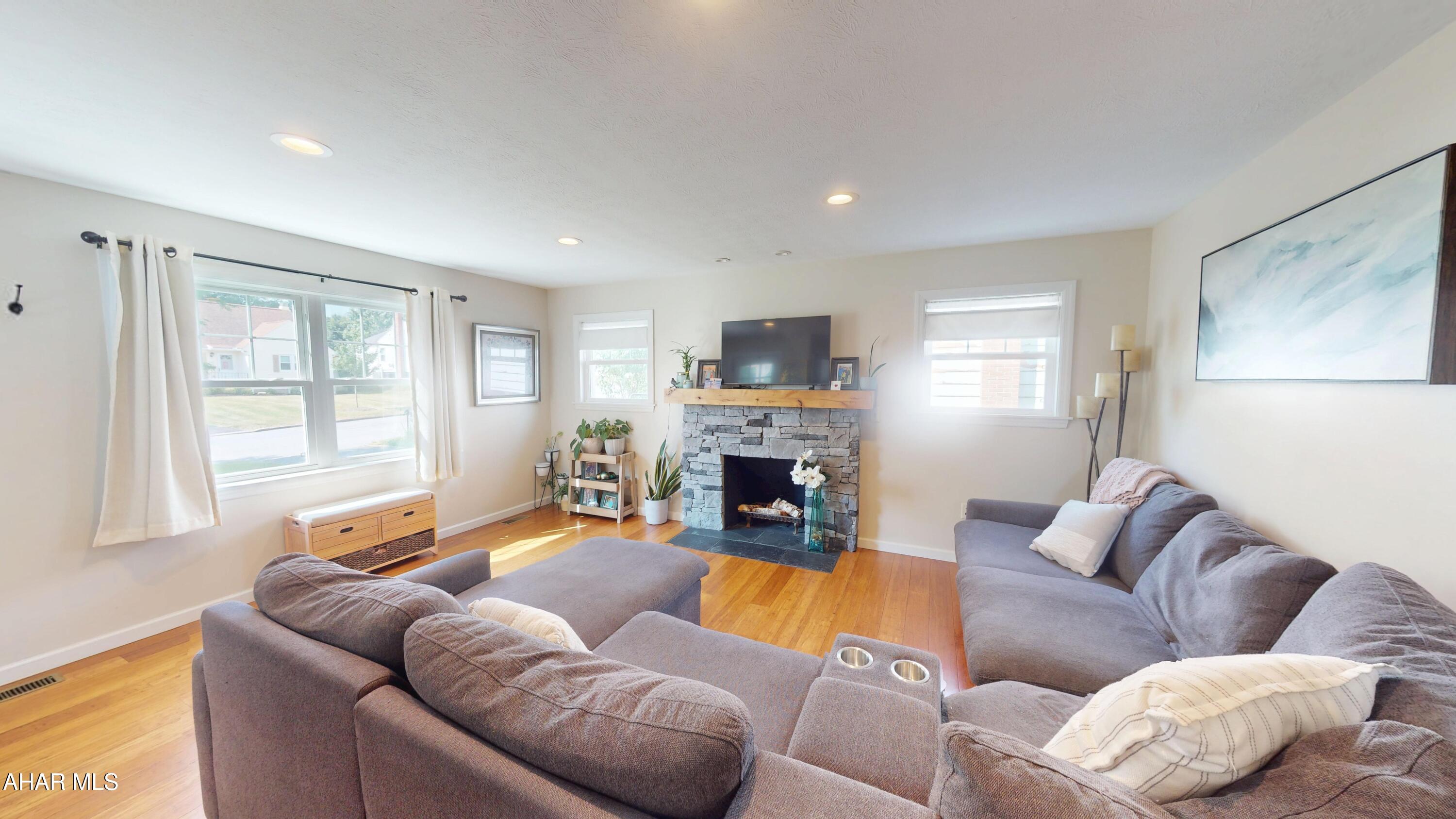 Hollidaysburg - Residential