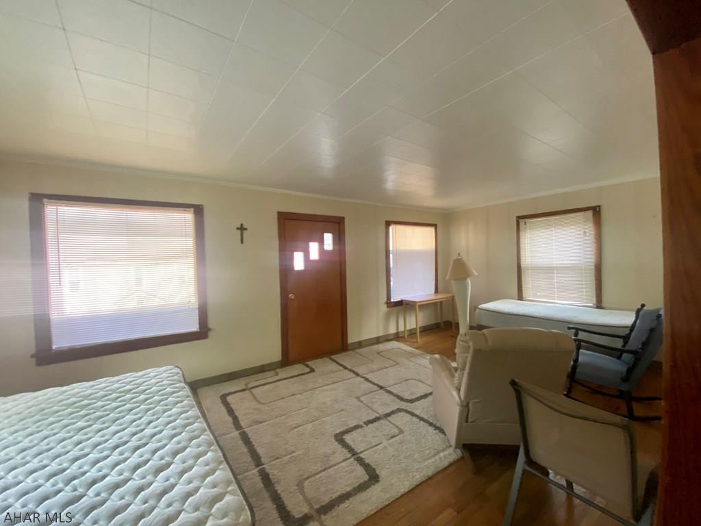 Saxton - Residential