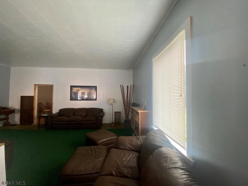 Saxton - Residential