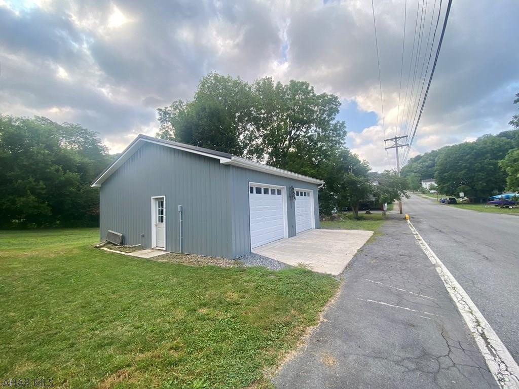 Saxton - Residential