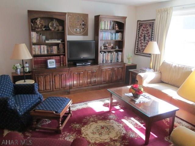 Holliday Heights - Residential