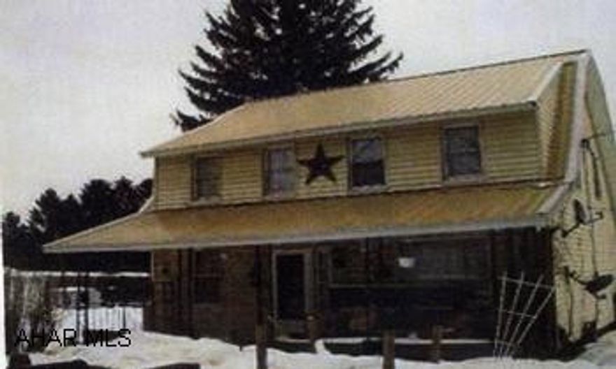 Fixer upper in Greenwood.  Good investment property- 3 bedrrooms 1 bath. The property is being sold as is. 3 bedroom 1 bath fixer upper in Greenwood.