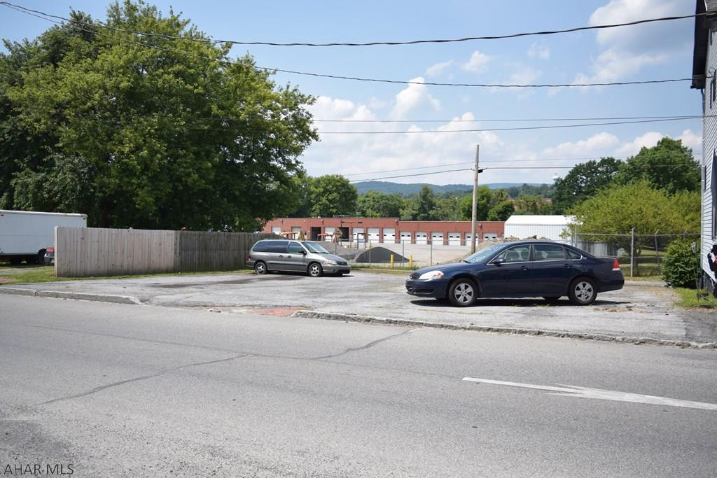 East End - Commercial Sale