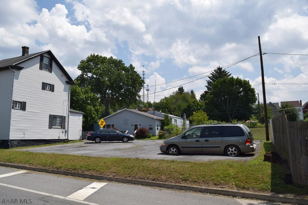 East End - Commercial Sale