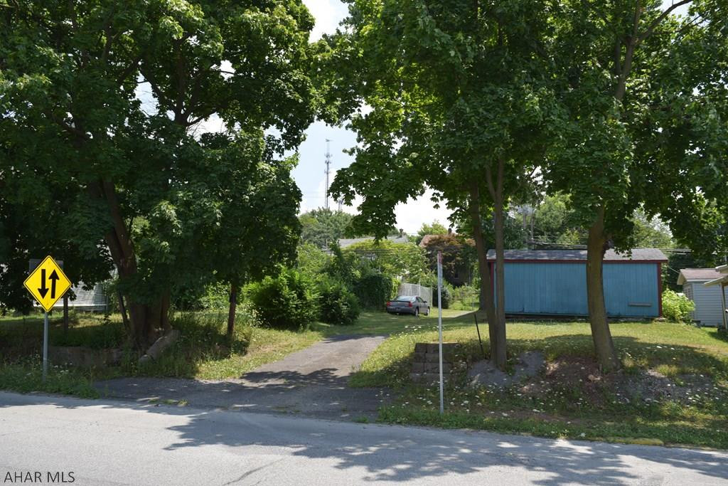 East End - Commercial Sale