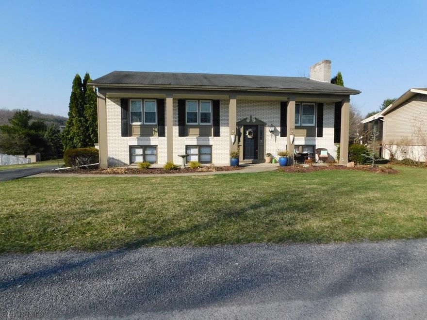 OPEN HOUSE THIS SATURDAY, APRIL 6 FROM 11-12:30! Here is the gorgeous home in Penn Farms that you have been waiting for!  This home has a modern, completely remodeled kitchen featuring granite counter tops and stainless steel appliances.  The living room has a fantastic cozy fireplace and beautiful hardwood floors.  The master bedroom features its own private master bath!  The basement is full & finished with modern tile floors, its own wood fireplace and beautiful wood beams across the ceiling.  Of course, you can't forget to mention the garage and vinyl fenced in-ground pool & patio area!  Contact the listing agent today for your private tour!