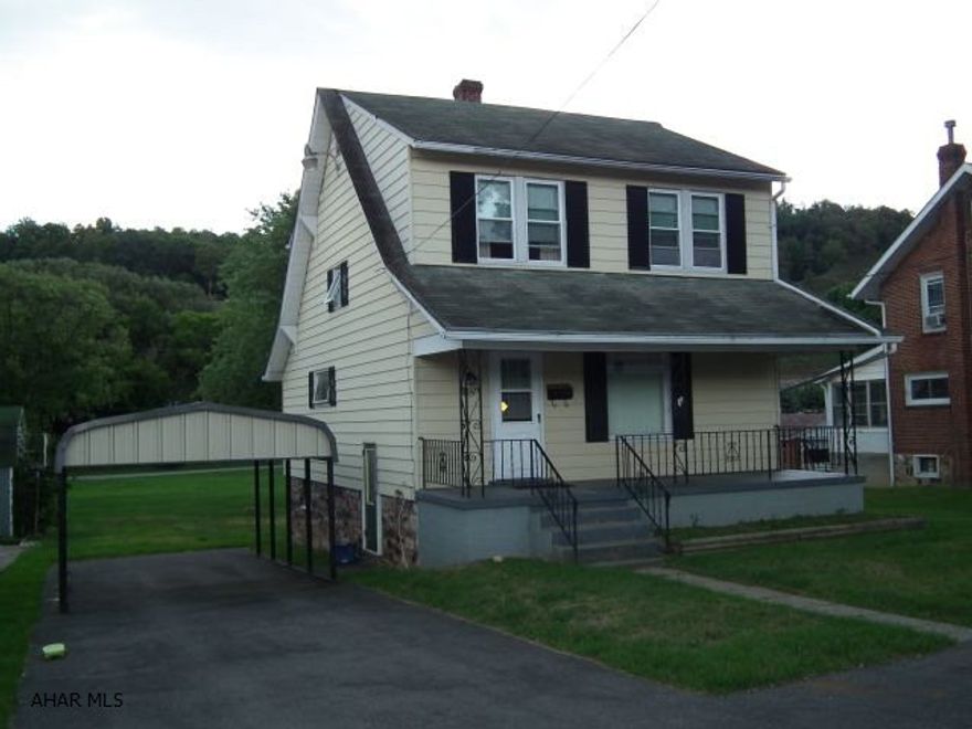 Convenient location - close to Mall.  3 Bedroom home with lg. flat yard, carport, lg. bathroom with lg. vanity & linen closet.  Walk-up attic, great storage.  Fireplace in livingroom.  Lg. kitchen with nook area.