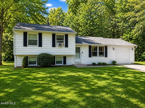 Photo for 7252 Admiral Peary Highway
