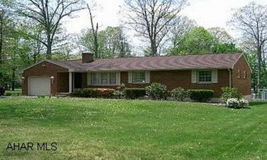 BEAUTIFUL 1 STORY RANCH HOME ON BELLMEAD DR. ALL BRICK, COVERED SCREENED PORCH, FENCED YARD. BRICK RANCH HOME, NEW ROOF, CENTRAL AIR, FENCED YARD, COVERED PORCH, FINISHED FAMILY ROOM, 2 GAS FIRED FIREPLACES.