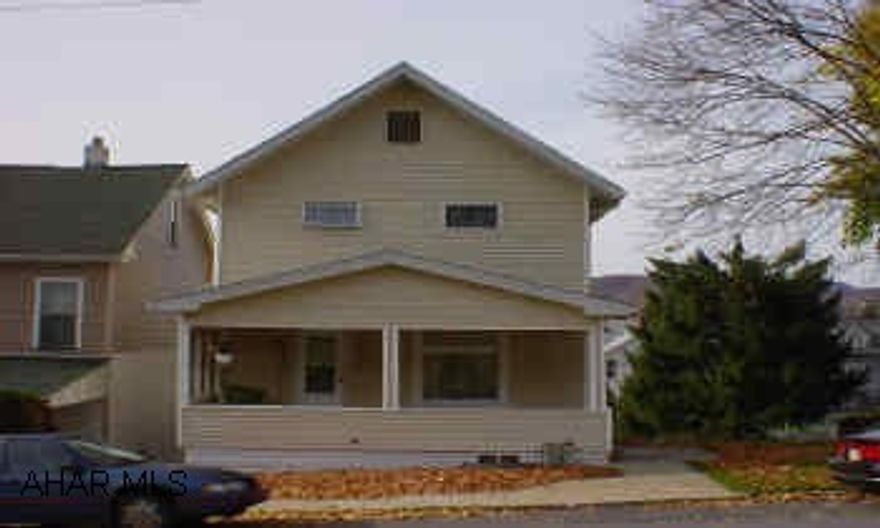 Super nice home! Spacious rooms, 2 full baths, double lot.