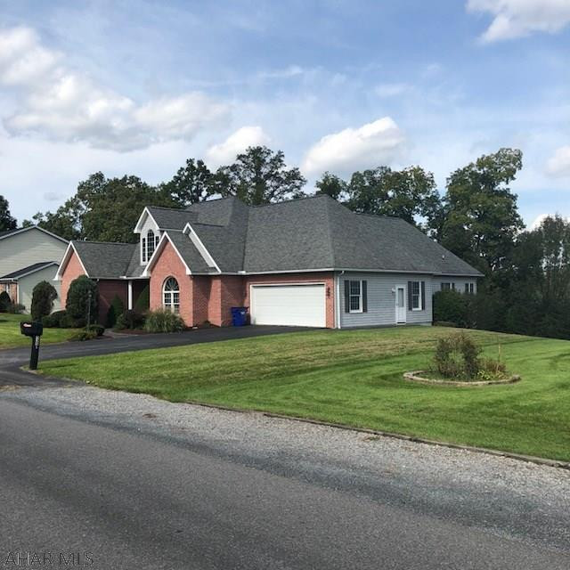 Lakewood Manor - Residential