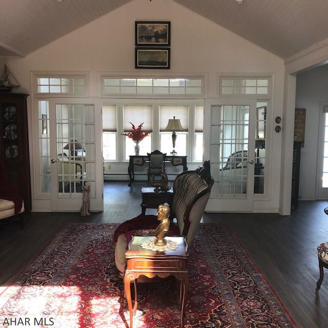 Lakewood Manor - Residential