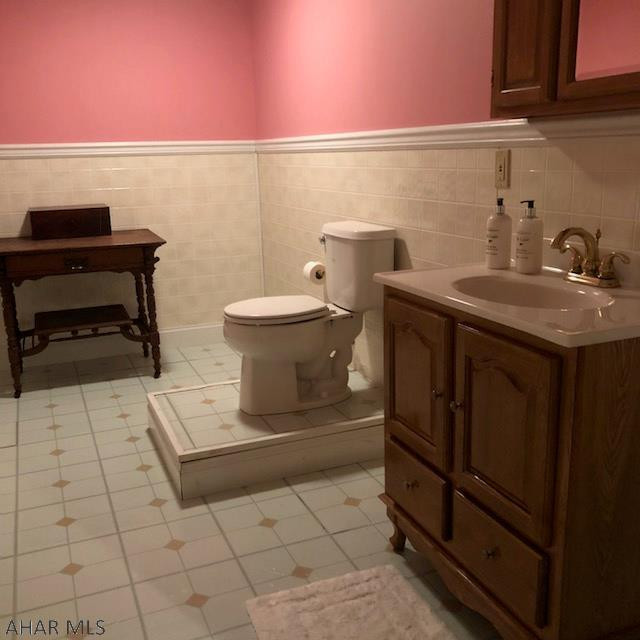 Lakewood Manor - Residential