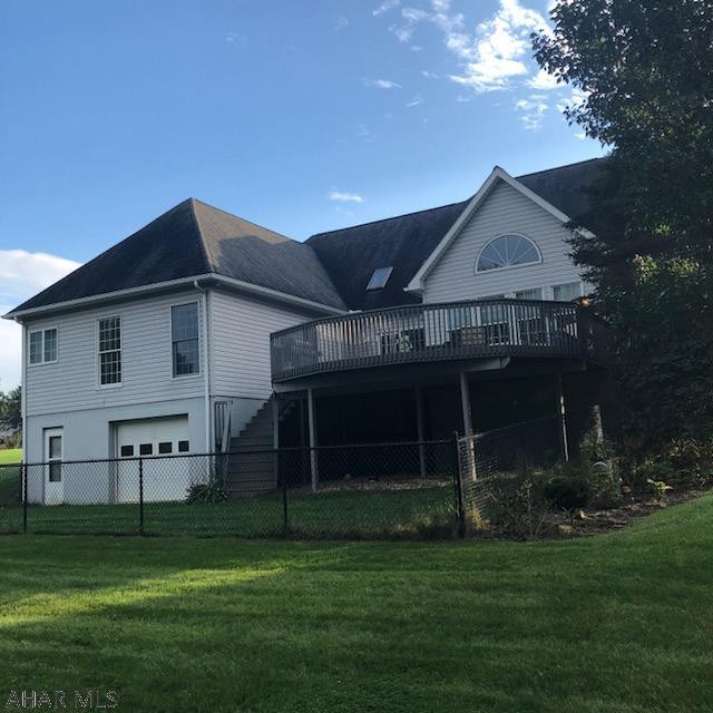 Lakewood Manor - Residential