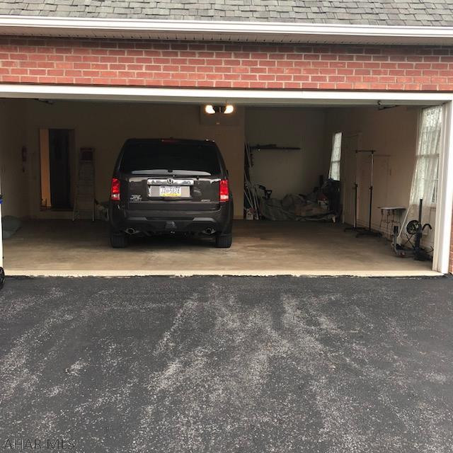 Lakewood Manor - Residential