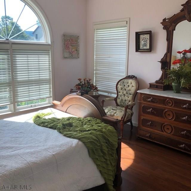 Lakewood Manor - Residential