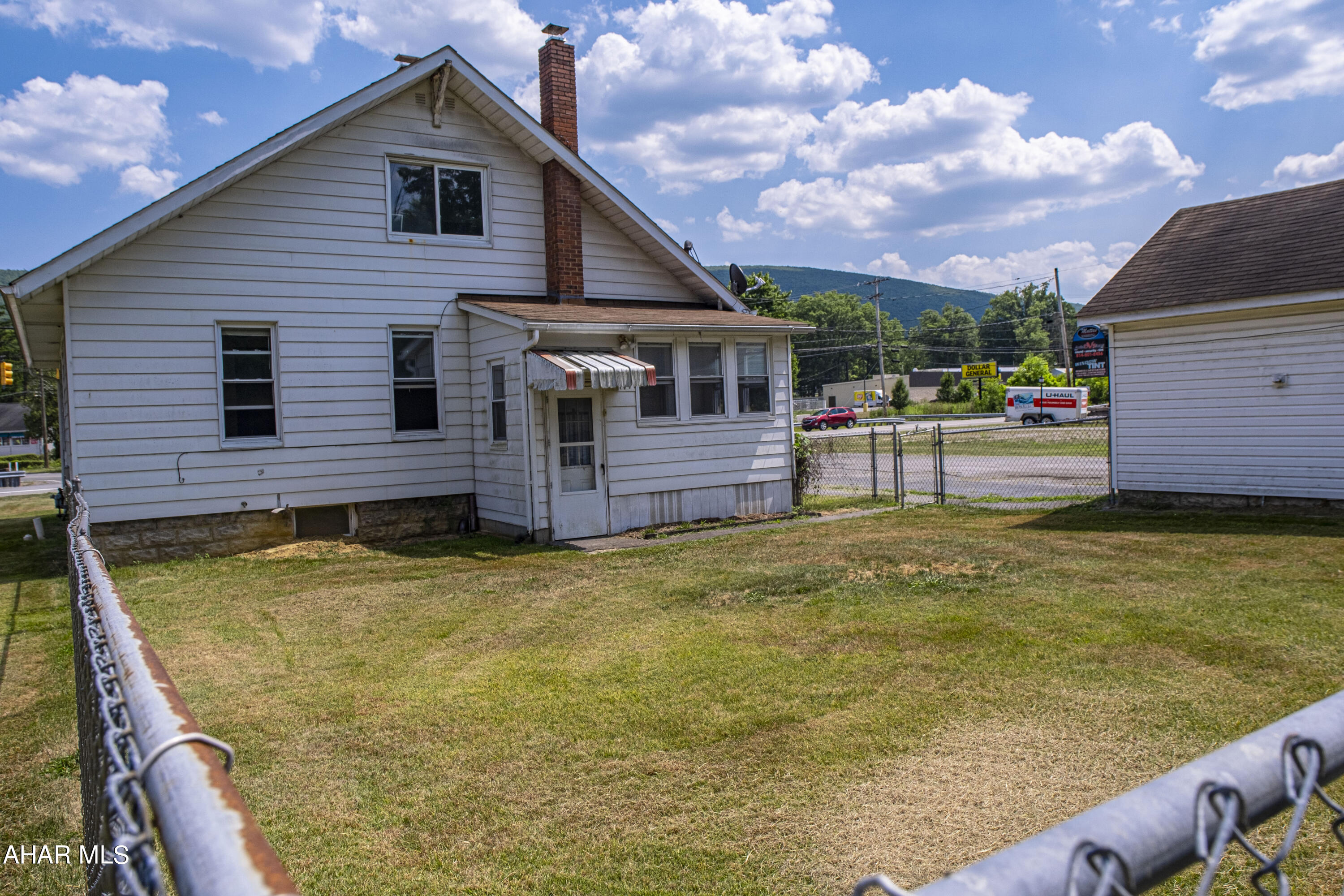 Greenwood - Commercial Sale