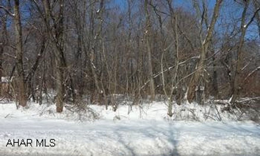 GREAT BUILDING LOT WITH ALL CITY UTILITIES AVAILABEL. CRICKET KNOLL. GREAT BUILDING LOT WITH ALL CITY UTILITIES AVAILABLE. CRICKET KNOLL.