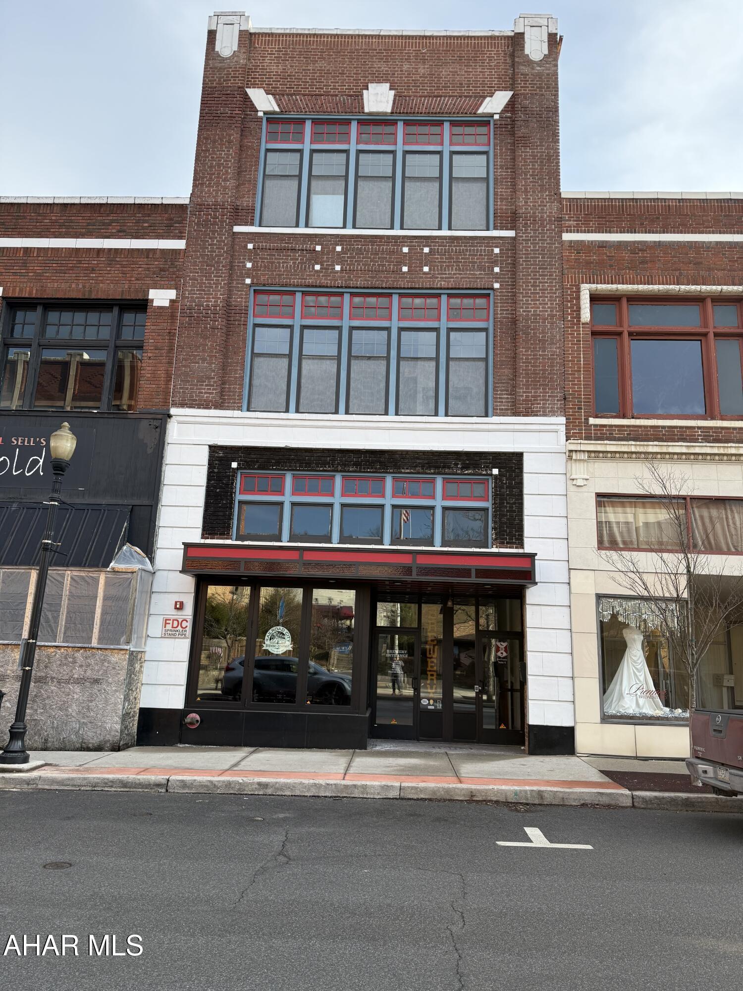 None - Commercial Lease