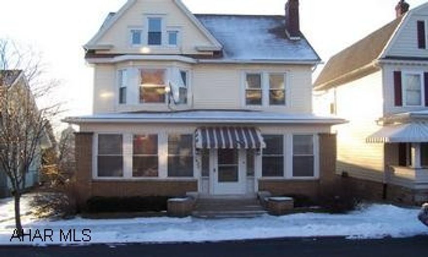 2.5 story, 4 bedroom, 1.5 bath, 2 car detached garage, fenced yard, all new appliances, all new carpet, ceramic tile floors, finished attic, gas fireplace, and new roof.  Does NOT have to be 24 hour notice. Agent owned. 2.5 story, 4 bedroom, 1.5 bath, 2 car detached garage, fenced yard, all new appliances, all new carpet, ceramic tile floors, finished attic, gas fireplace, and new roof.  Easy to show.  Does NOT have to be 24 hour notice. Agent owned.`