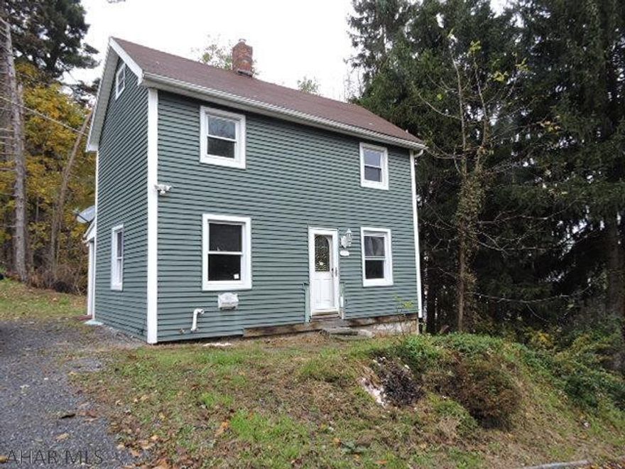 great house with maintenance free exterior and gas heat with central air.  Convenient location and on the bus route.  Well priced for a quick sale.  M&T Bank requires that the property be listed for at least 10 days before they will review any offers.