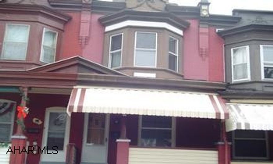 Beautifully clean home. Very well maintained! Basement painted & sealed. Fenced yard. Move right in.