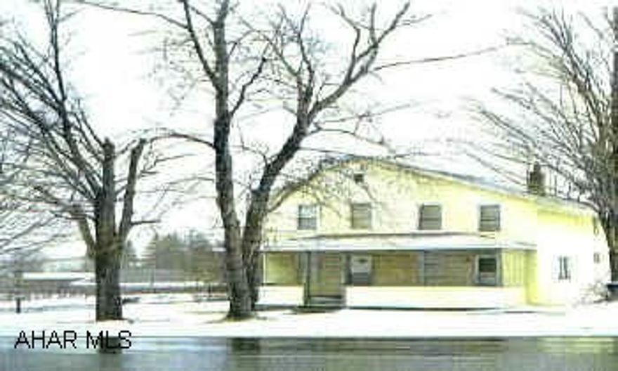 2-STY, 2-UNITS 48 HR NOTICE TO SHOW. OWNER PAYS HEAT - TENANTS PAY ALL OTHER UTILITIES. MOTIVATED SELLER LOOKING FOR OFFERS.