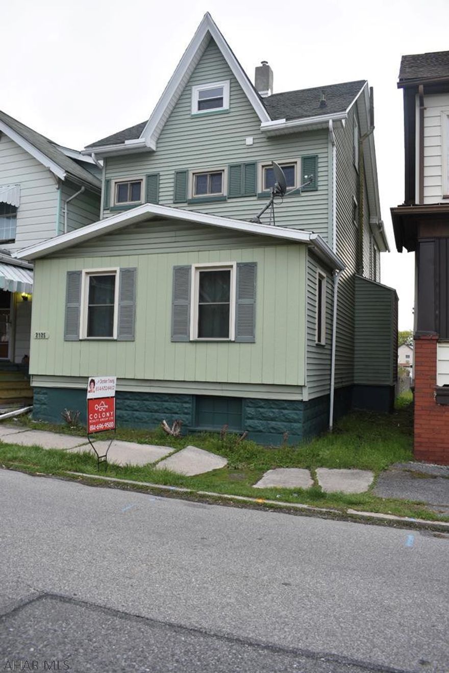 Well maintained, move in ready 3 bedroom 1.5 bath home with main floor laundry, new flooring, covered porch, upper deck off of the bedroom, a fenced yard and off street parking.