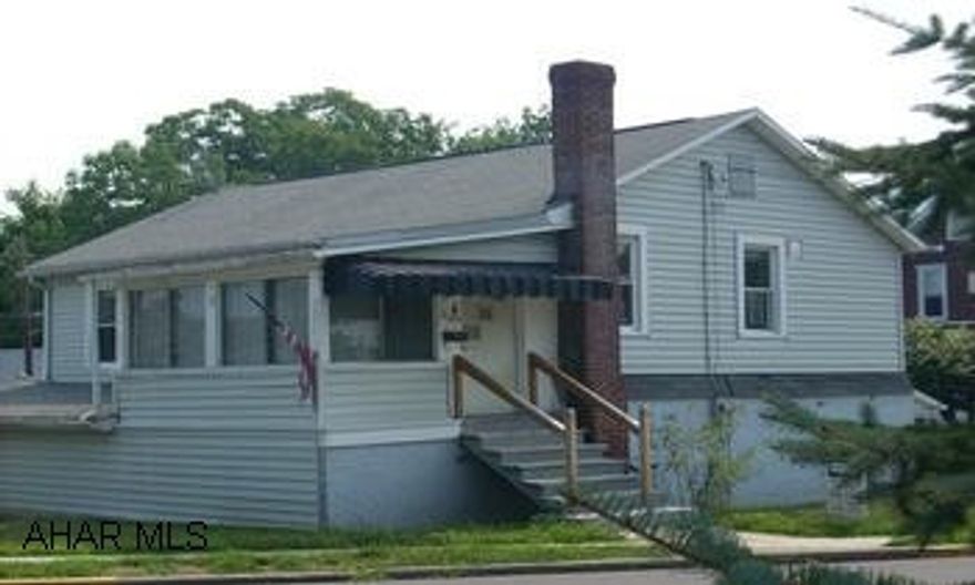 NICELY MAINTAINED BOROUGH HOME. FINISHED BASEMENT WITH 2 BEDROOMS & 1 BATH. 1 STORY HOME WITH 1 BEDROOM AND ONE BATH ON THE 1ST FLOOR. 2 BEDROOMS AND 1 BATH IN BASEMENT.