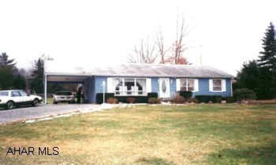 LOGAN TWP.MOVE IN CONDITION. CONTINGENT UPON SELLER FINDING SUITABLE HOUSING. NO SHELVES STAY. SMALL MIRROR IN LIVING ROOM DOESN'T STAY. WATER SOFTNER DOESN'T STAY.