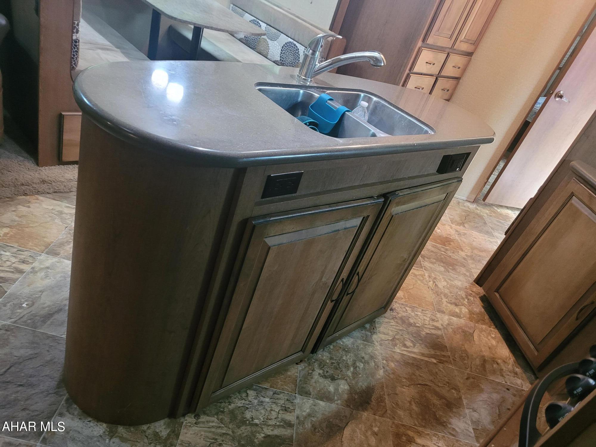 Glendale Yearound - Residential