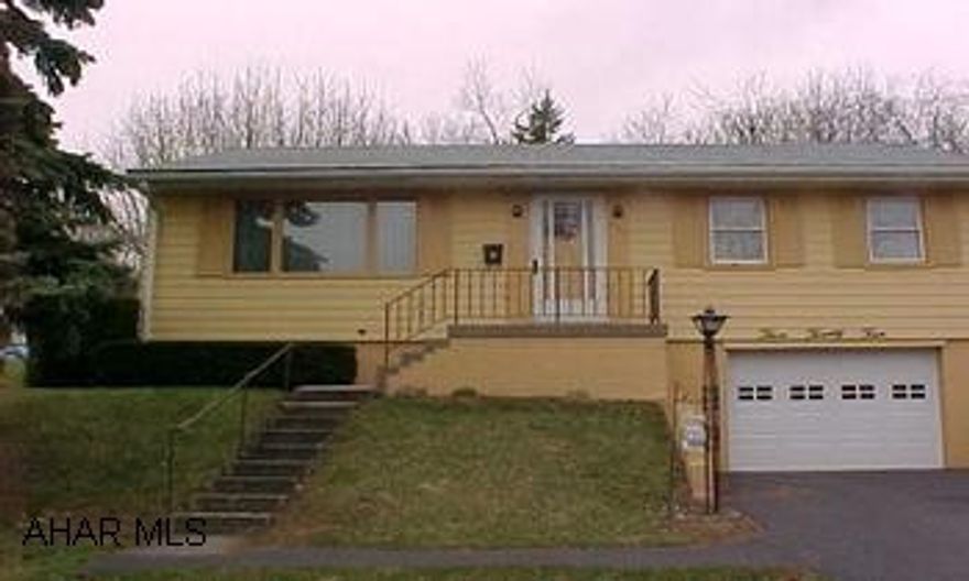 Nice Ranch home on 50x120 lot - all appliances included. Home has new furnace, June 2007 - New garage door September 2007. Living room, dining room, eat in kitchen, updated bath, 2 nice size bedrooms. Partial finished basement, 1 car garage and central air.