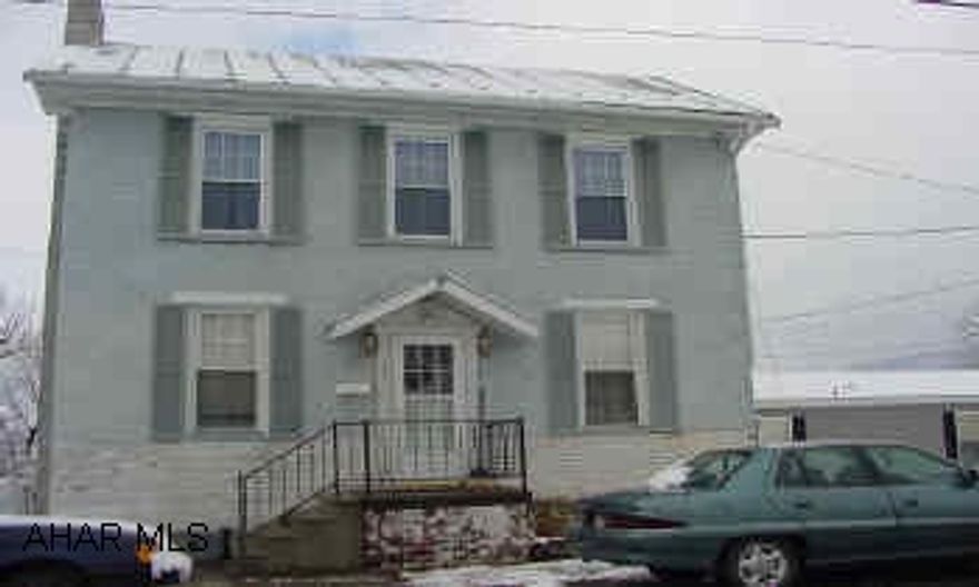 GOOD MECHANICS. NEWER VINYL TILT WINDOWS. EAT-IN KITCHEN. LARGE LIVING ROOM & DINING ROOM. 2 CAR DETACHED GARAGE.