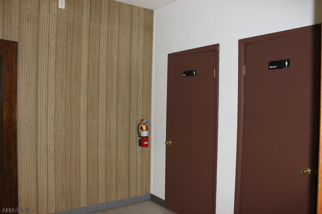 Unknown - Commercial Sale