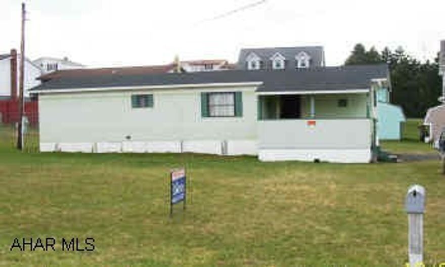 1969 Mobile Home on level lot, movable to build