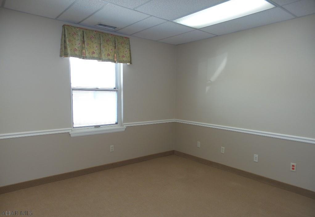 Unknown - Commercial Lease