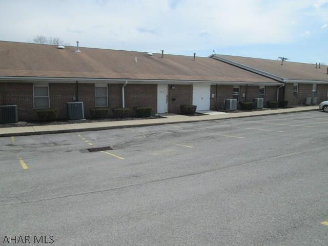 Unknown - Commercial Lease