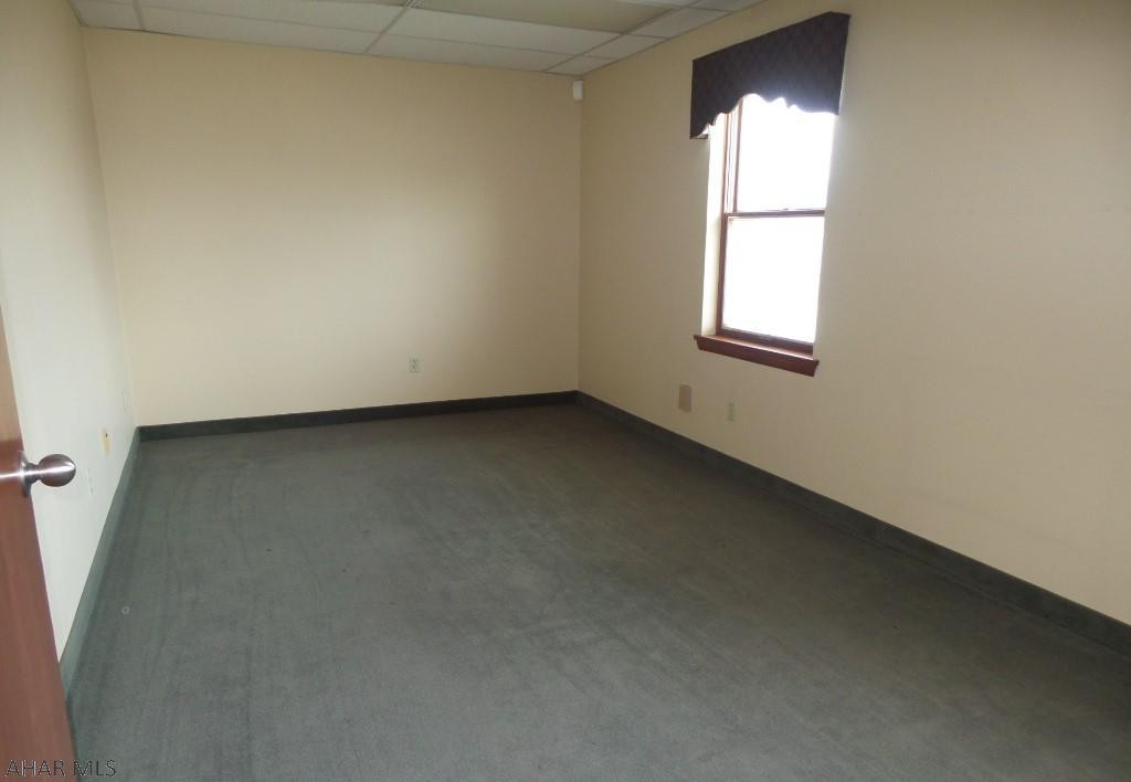 Unknown - Commercial Lease