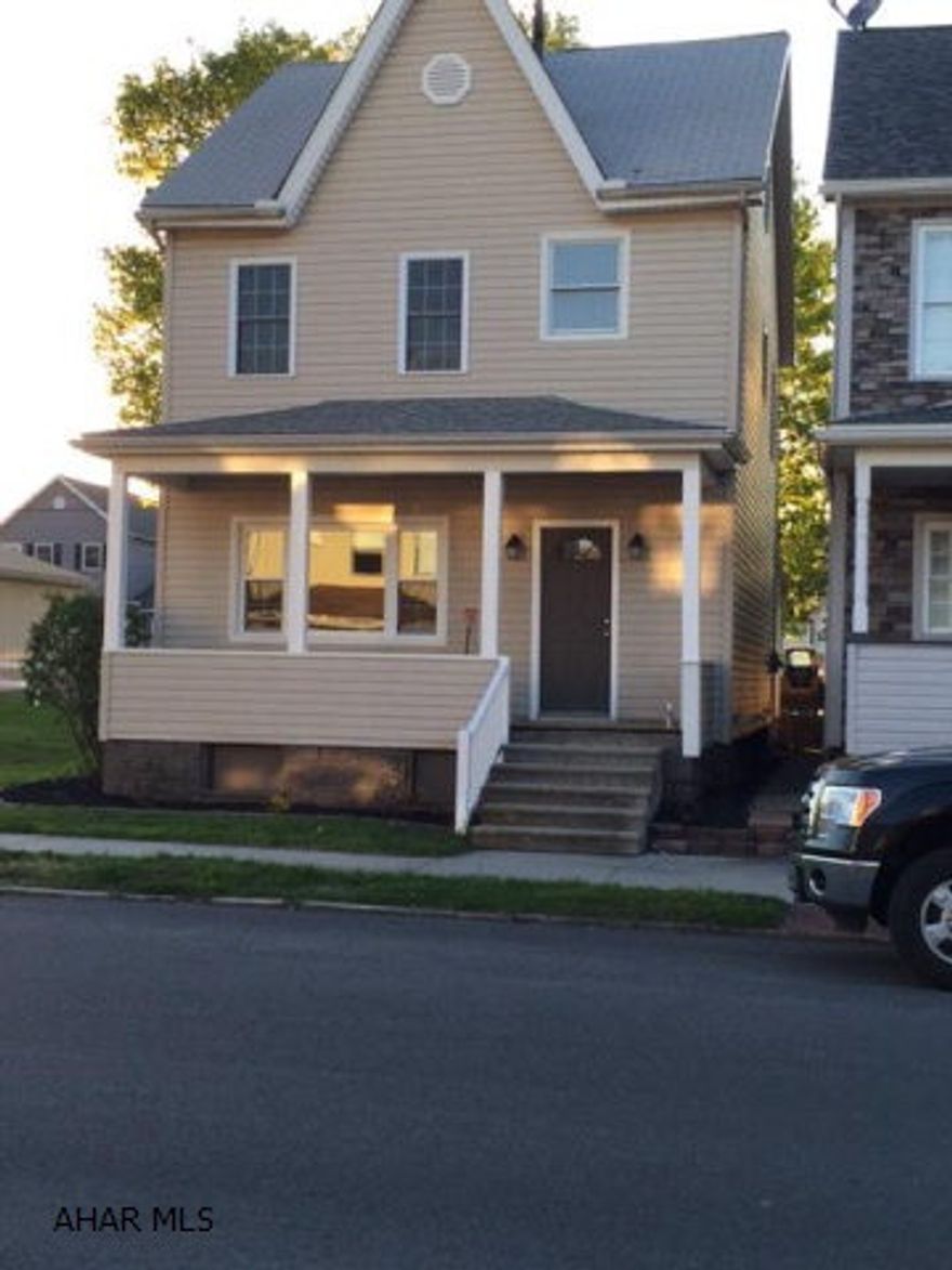 Maintence free exterior, new windows/doors, vinyl. Mansion Park area, Baker School, off street parking, new kitchen, new bathroom, new 1st floor laundry room, new floor covering, interior doors, light fixtures, new landscaping - house total drywall throughout.