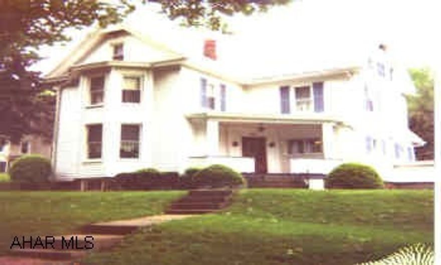 NICELY MAINTAINED 2.5 STORY; NEWER WINDOWS AND SIDING, HEATED 3RD FLR (4TH BR).  GREAT LOCATION; BEAUTIFUL COVERED REAR PORCH, GREAT FOR ENTERTAINING.