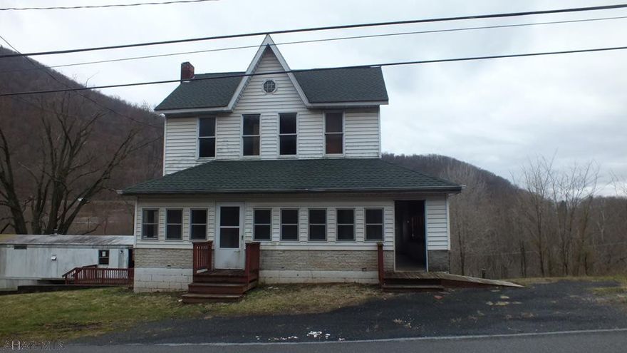 Everett area home in need to TLC. Perfect for investors or handypersons. AS-IS sale seller will make no repairs.