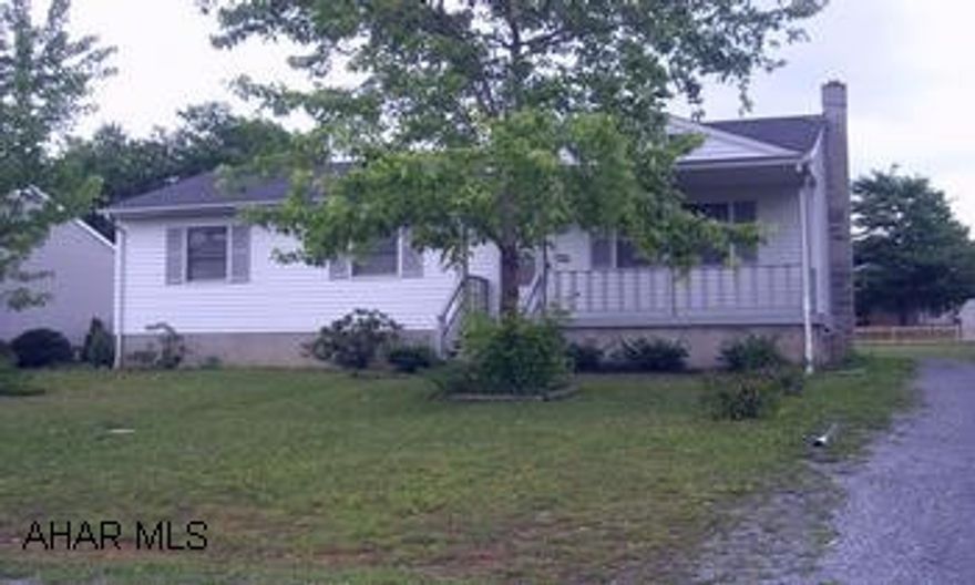 Exceptionally clean 3 BR. Full basement, could easily finish to a game room. Nice lot.