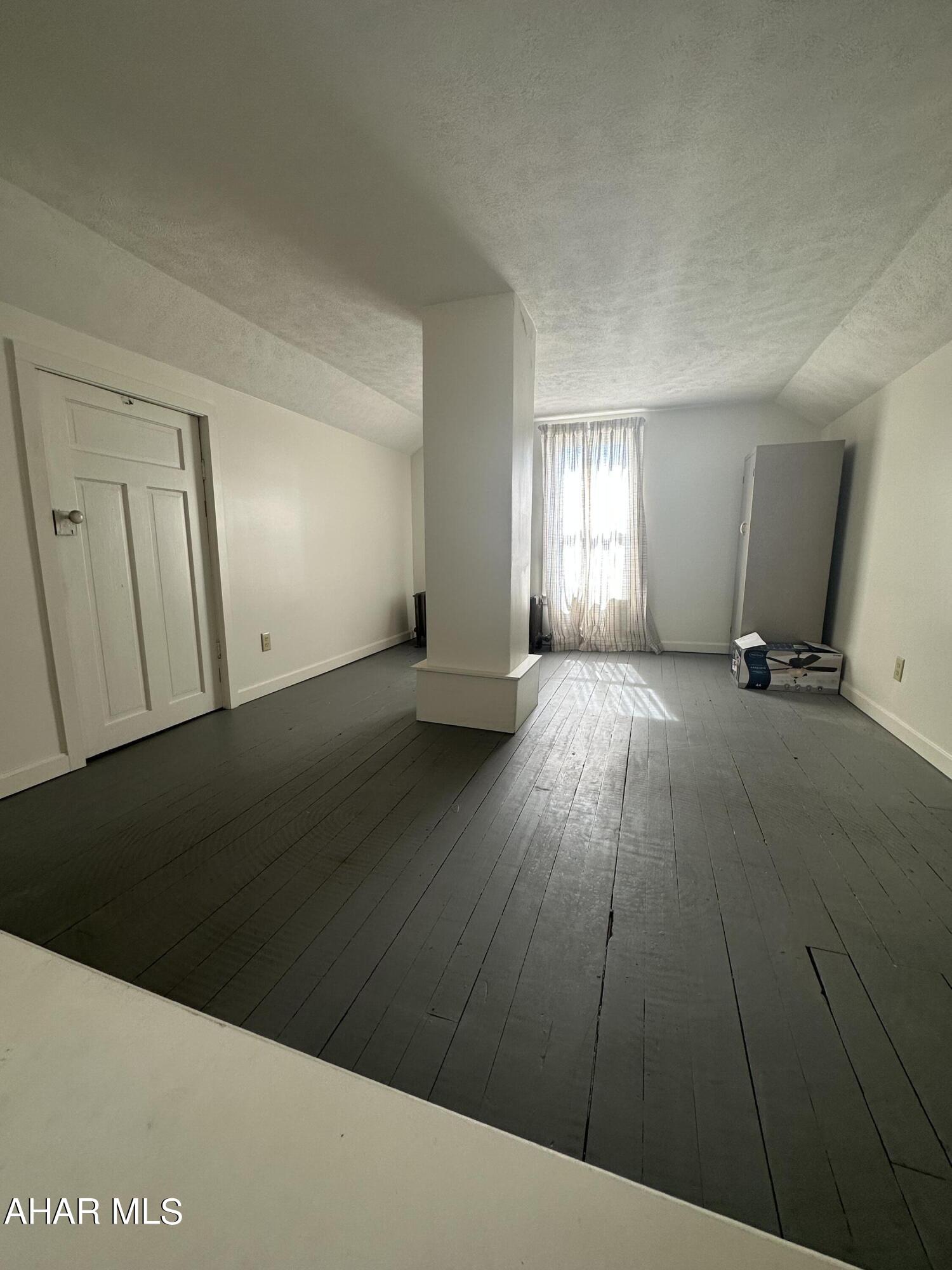 Juniata - Residential