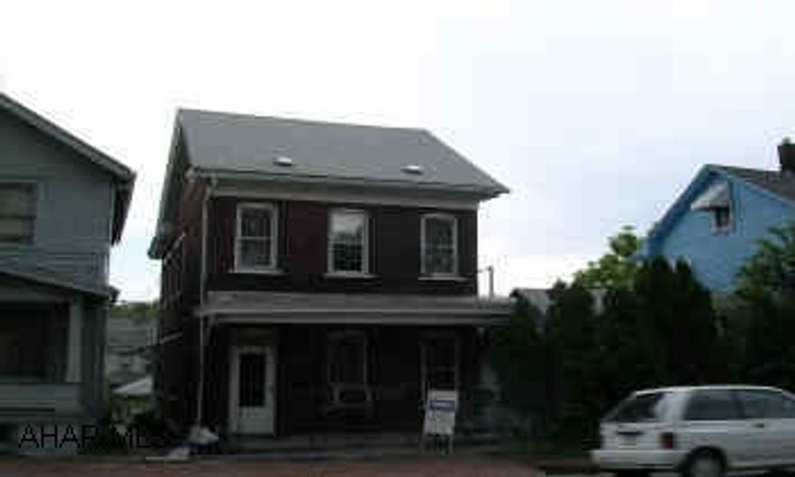 2.5 STORY ALL BRICK WITH 2 CAR DETACHED GARAGE. $2500 CLOSING COSTS TO BE PAID BY SELLER AT FULL PRICE .  LIVING ROOM & DINING ROOM NEW CARPETING. PAINTED THROUGHOUT.  CALL DAN PETERS OR NANCY VEIGN.