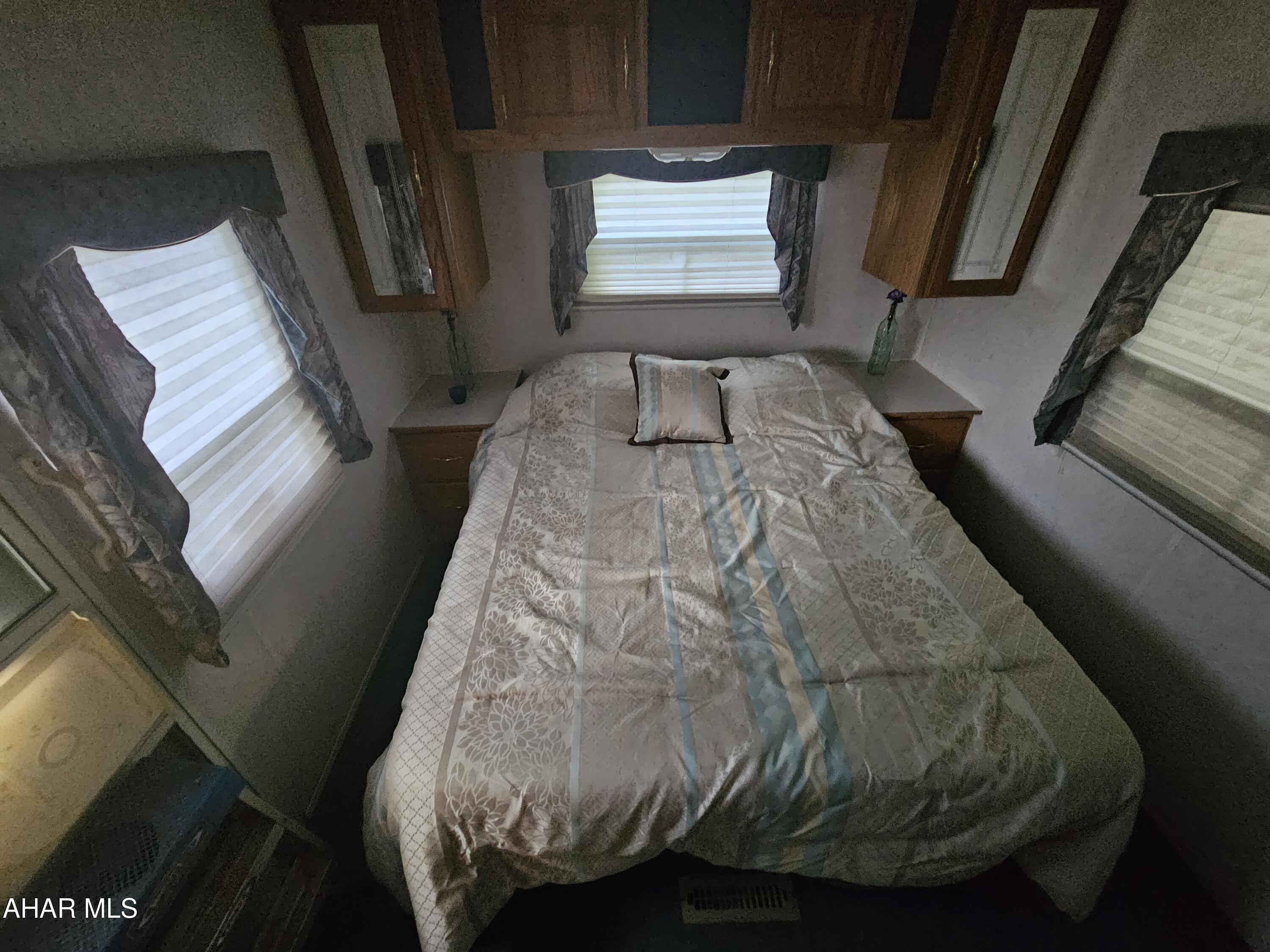 Glendale Yearound - Residential